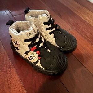 Zara Baby Minnie Mouse High Top Sneakers Size 6 Kids White Black Disney